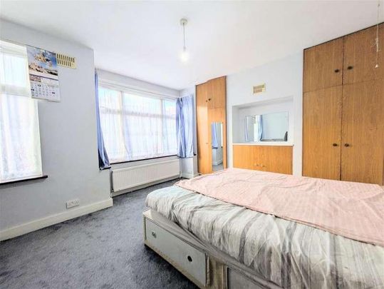 Alexandra Road, London, NW4 - Photo 1