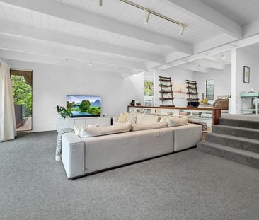 Sunny North Facing Architecturally Designed Home - Photo 1