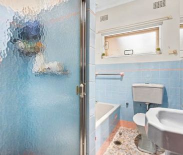 Beverly Hills - Photo 2