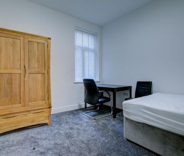 1 bedroom in a house share to rent - Photo 3