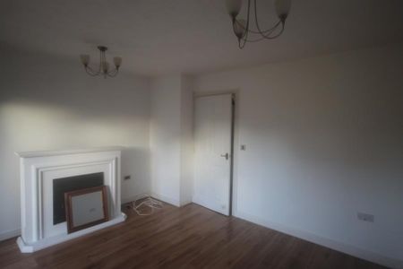 Marlborough Road, TF1 5LN - £875 pcm - Photo 2