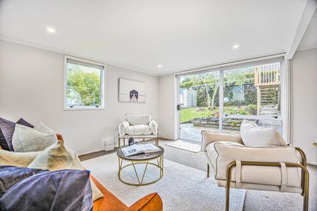 Beautiful & Spacious 4-Bedroom Home - Photo 5