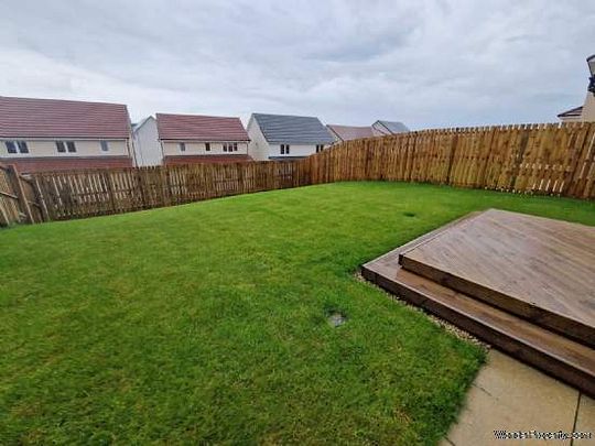 3 bedroom property to rent in Stewarton - Photo 1