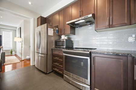 For Lease - 5 Mugford Crescent, Brampton, Ontario - Photo 3