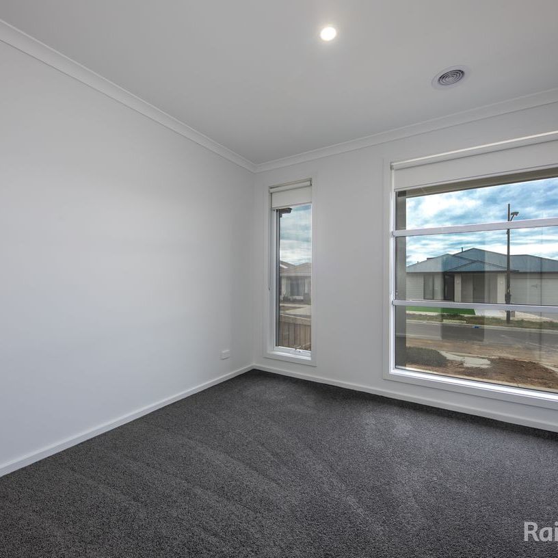 Brand New 3 Bedroom Home - Photo 1