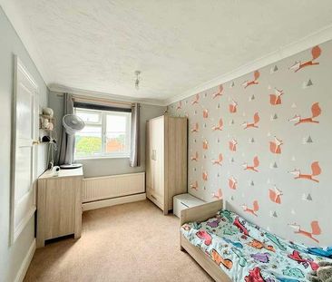 Calshot Close, Calshot, Southampton, SO45 - Photo 6