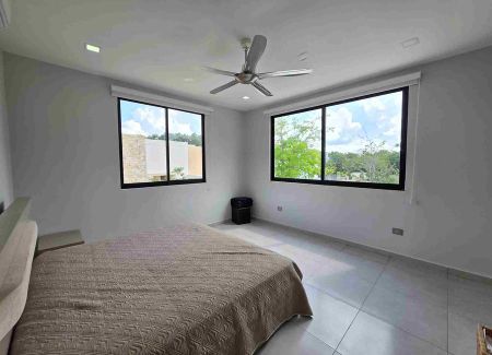 CASA EQUIPADA, 4 RECÁMARAS EN ESQUINA CON PANELES SOLARES - Photo 4