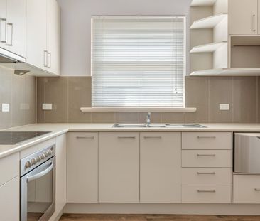 21 Crozier Tce, Oaklands Park, SA 5046 - Photo 1