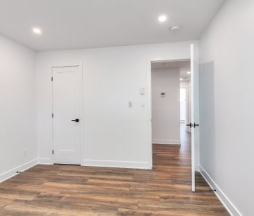 5050 Boul. Notre Dame, Laval (Chomedey), QC H7W - Photo 1