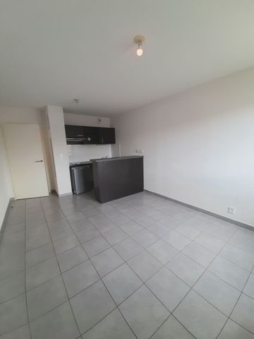 Location Appartement 1 pièce 25m² LAUNAGUET 31140 - Photo 2