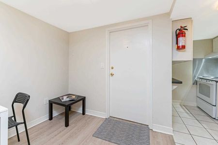 For Lease - 118 Braemar Avenue Unit# 1, Toronto, Ontario - Photo 3