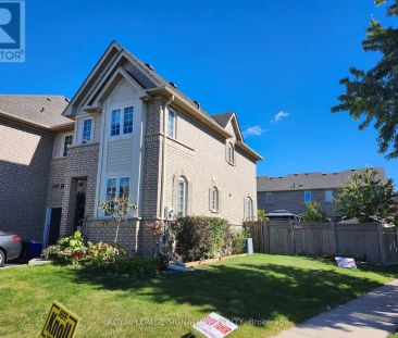2112 GLENHAMPTON ROAD — 3 Bedroom - Photo 1