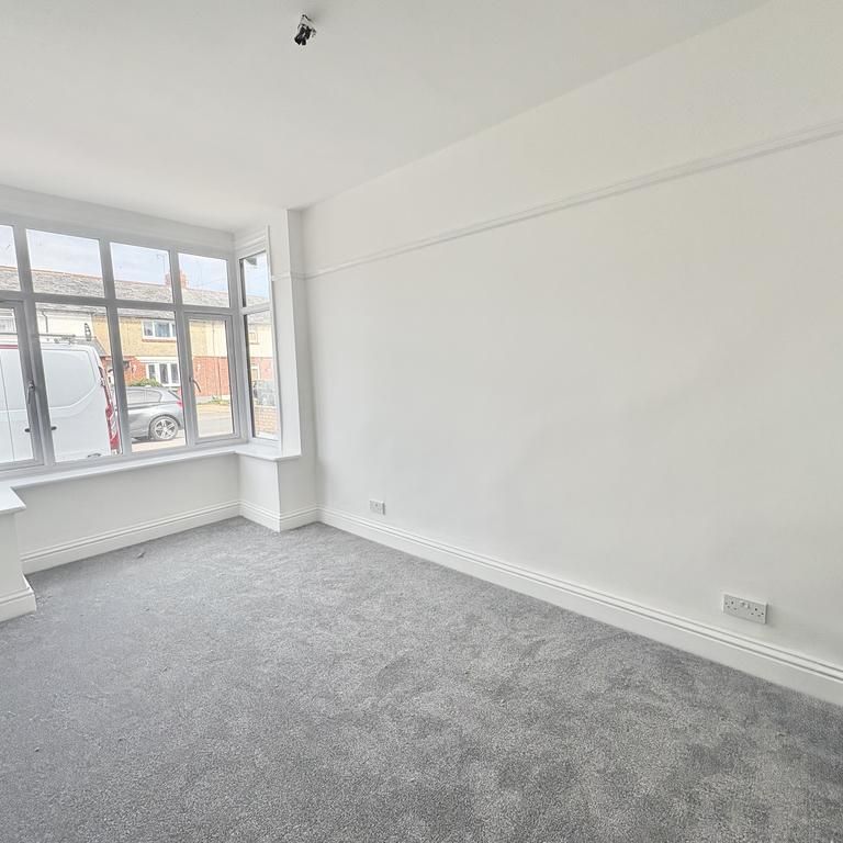 4 bedroom house to rent - Photo 1