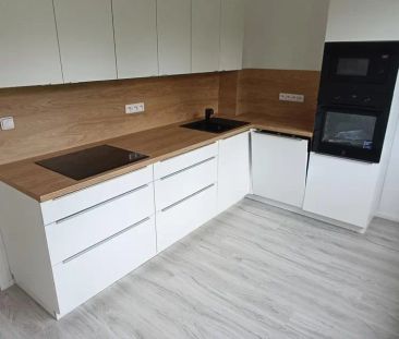 pronájem bytu 2+1 po kompletní rekonstrukci, ul. Sídliště, Benešov nad Ploučnicí - Фото 1