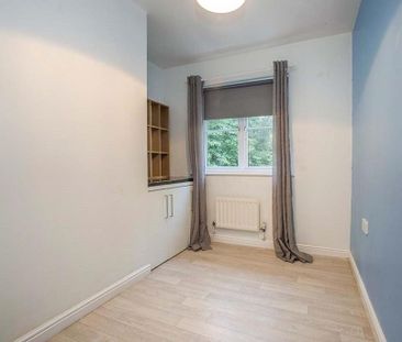 3 bedroom end of terrace house to rent - Photo 4