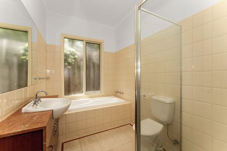 BRILLIANT BEACHSIDE LIFESTYLE ! - Photo 4