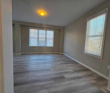 For Lease - 1127 Savoline Boulevard, Milton, Ontario - Photo 2