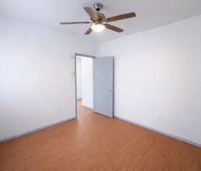 1 room apartment of 69m² in Sherbrooke - Photo 2