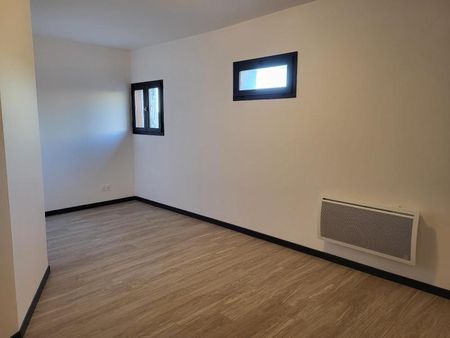 Location Appartement 3 pièces 62m² BERGERAC 24100 - Photo 2