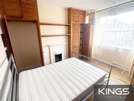 4 bedroom terraced house to rent - Photo 2