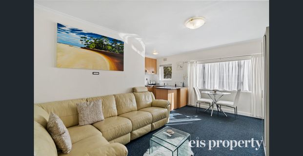 Light-Filled, Fully Furnished/Equipped Studio In Prime North Hobart Location - Photo 1