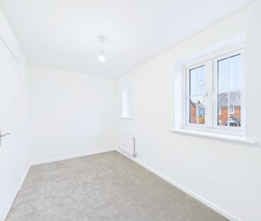 2 bedroom semi-detached house to rent - Photo 3