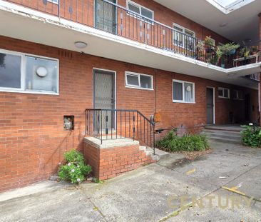 Stylish 1-Bed Retreat in Prime Location - Photo 4