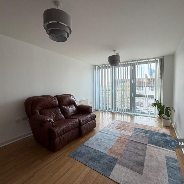 1 bedroom flat to rent - Photo 1