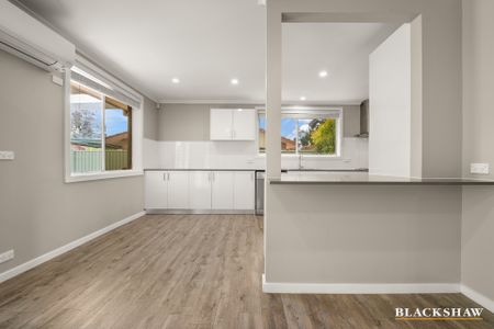 12 Vansittart Crescent, Kambah ACT 2902 - House For Rent | Domain - Photo 5