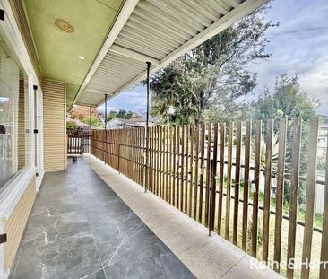 Charming Family Home - Photo 3