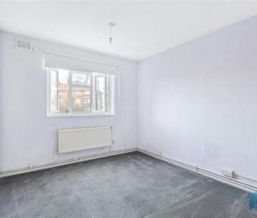 3 bedroom apartment to rent - Photo 4