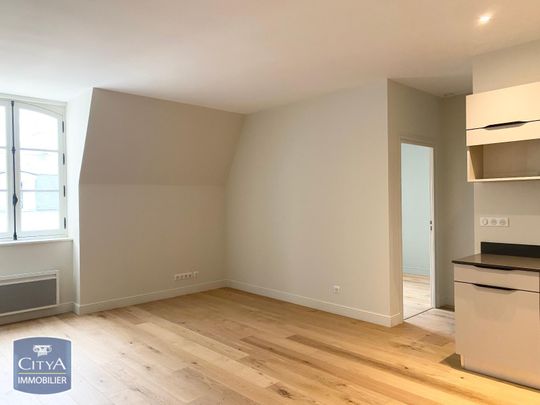 Location Appartement 2 pièces 56m² FONTENAY LE COMTE 85200 - Photo 1