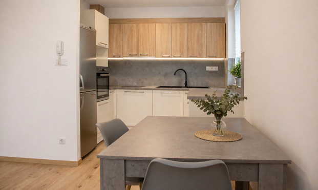 Prenájom | 2-izbový byt - Zelené Vlčince s parkovaním - Fotografia 1