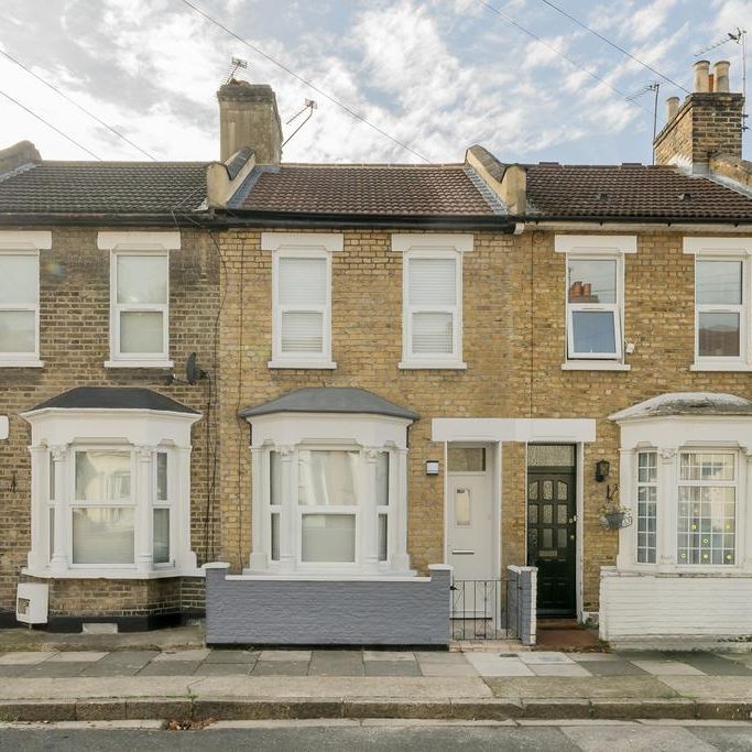 2 bedroom terraced house to rent - Photo 1