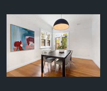 Superb Family Home - Photo 3