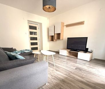 Komplet zariadený 3-izbový byt centrum-na skok od Bulváru - Fotografia 3