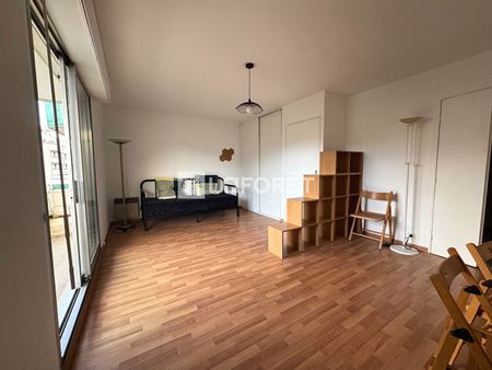 Apartment - Photo 2