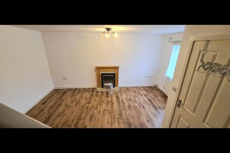 3 Bed Terraced House, Beechdale Road, NG8 - Photo 2