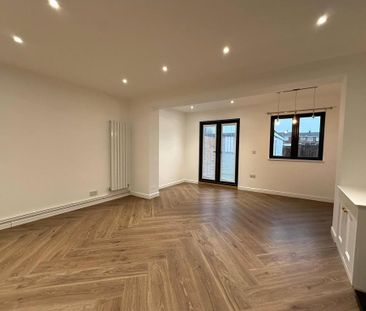 3 bedroom terraced house to rent - Photo 1