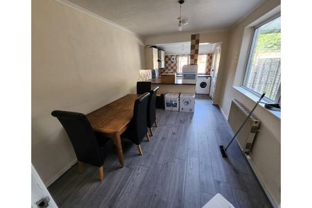 4 bedroom house share to rent - Photo 2