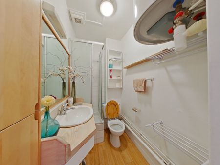 Location Appartement 2 pièces Meublé 32m² PARIS 11ème - Photo 5