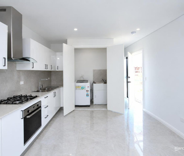Modern Two-Bedroom Granny Flat in Prime Location! - Photo 2