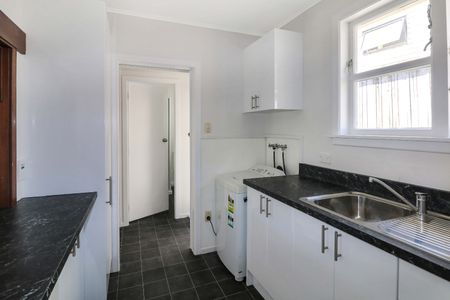 Renovated 1 bedroom- Brooklyn - Photo 4