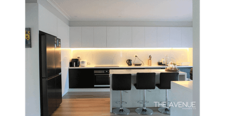 Stylish Family Residence in Blue-Chip Kew East - Photo 4