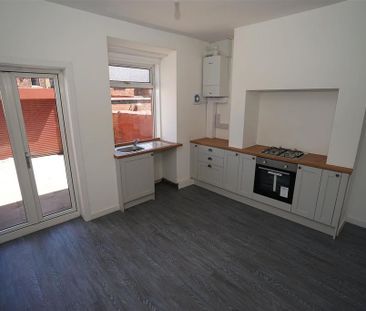 2 bedroom property to rent - Photo 3