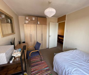 Room in a Shared Flat, Wager Street, E3 - Photo 4
