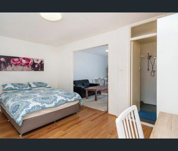 Fifth Floor City Haven - Photo 3