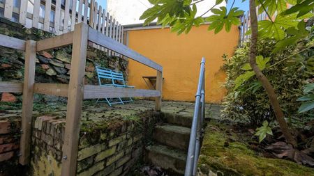 2 bedroom maisonette to rent - Photo 5