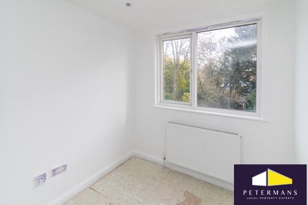 5 bedroom detached house to rent - Photo 3