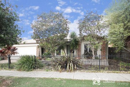 33 Waterbury Street, 3977, Cranbourne Vic - Photo 2